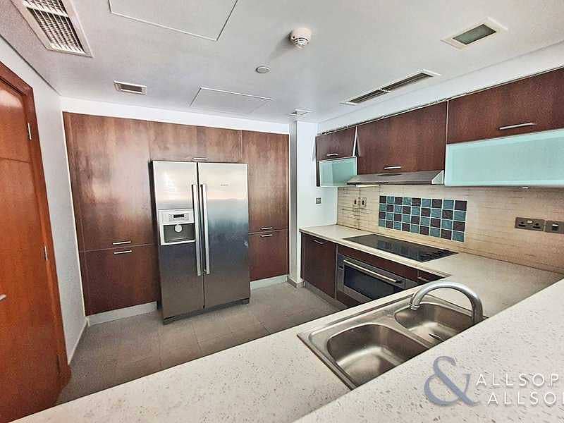 Oct 16th | 2 Beds | Sea View | Mid-Floor Oct 16th | 2 Beds | Sea View | Mid-Floor