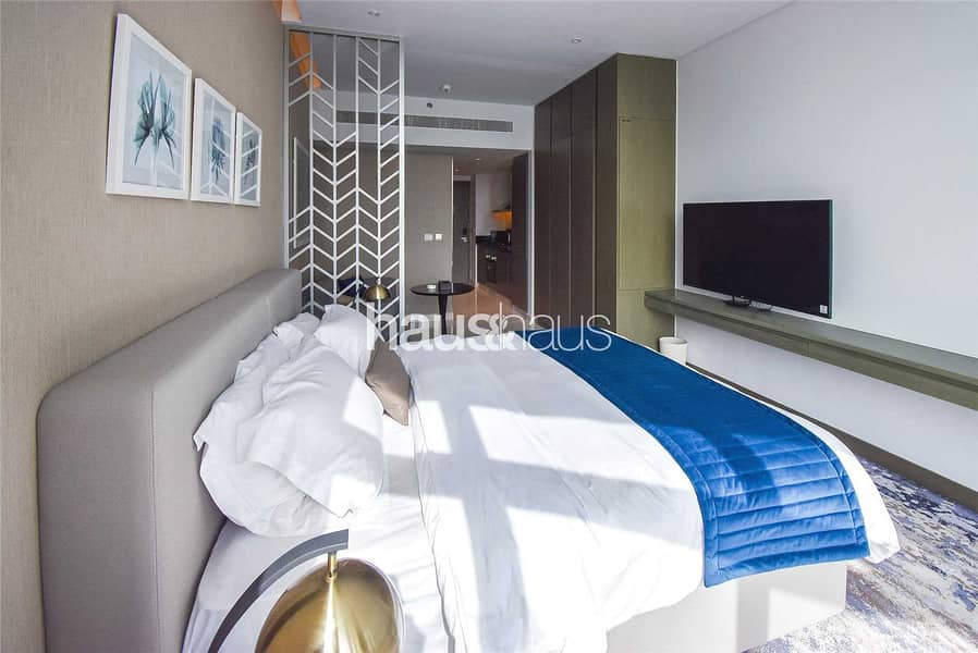 9 EXCLUSIVE Vacant Furnished Studio + Canal View