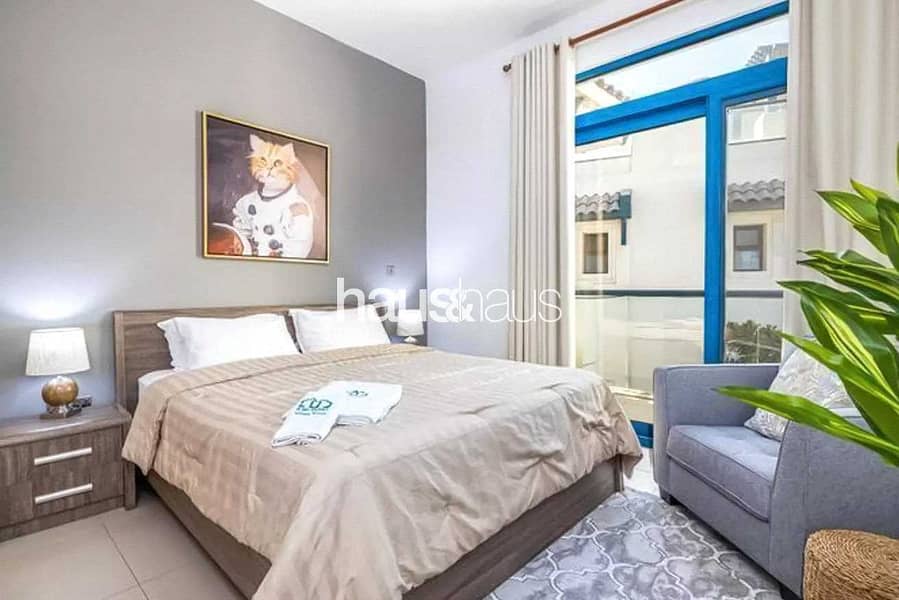 11 4 Bed Villa| Corner unit| Vacant| Fully furnished