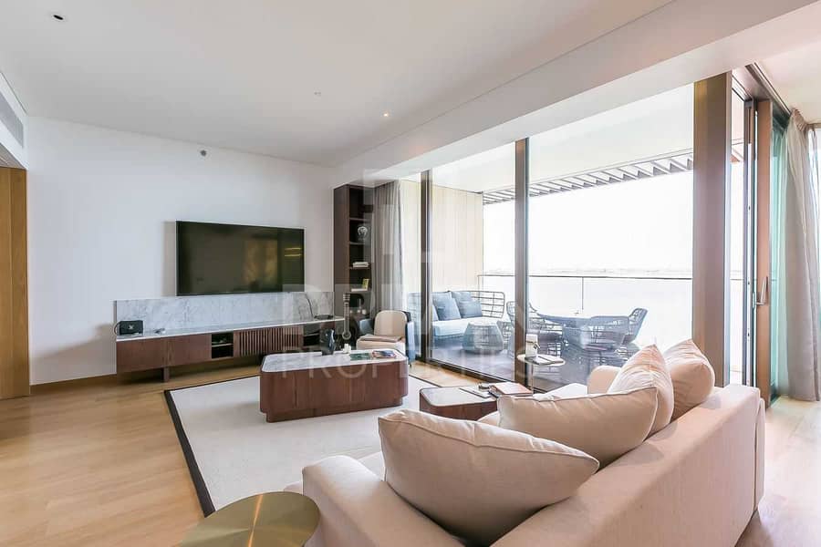 3 Sea View Apartment | Elegant & Furnished