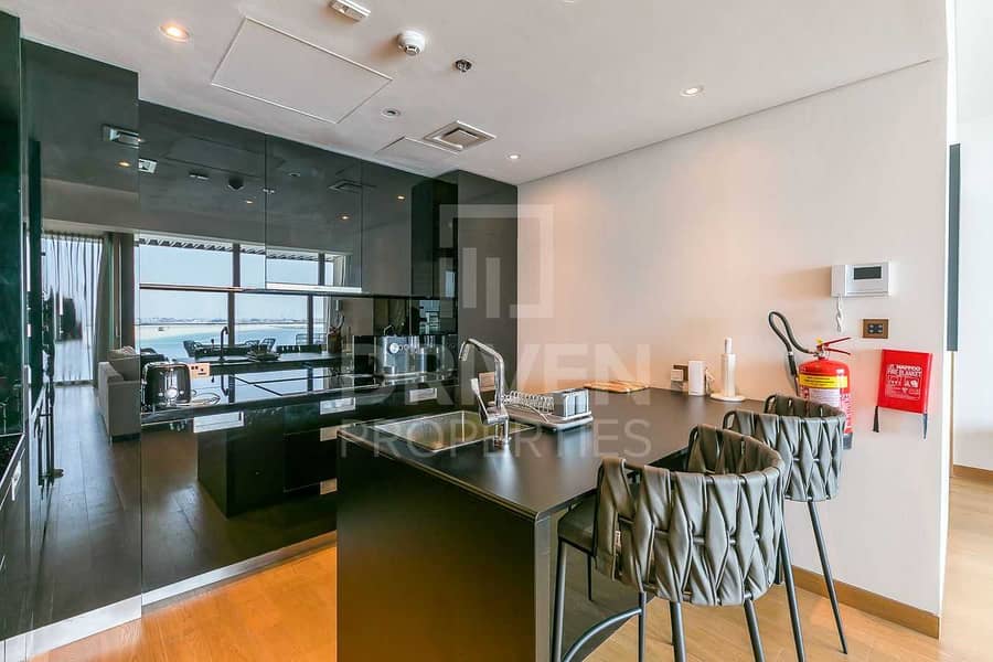 6 Sea View Apartment | Elegant & Furnished