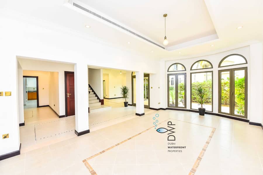 Exclusive Palm Jumeirah Canal Cove F36 | 3BR Villa + Study + Maids Room | Full 5* Maintenance Package inclusive of rent