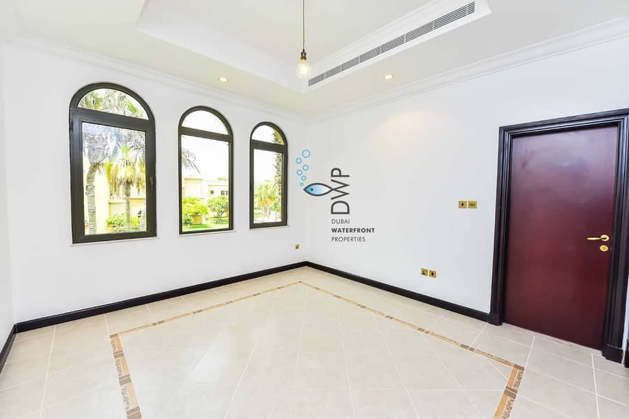 16 Exclusive Palm Jumeirah Canal Cove F36 | 3BR Villa + Study + Maids Room | Full 5* Maintenance Package inclusive of rent