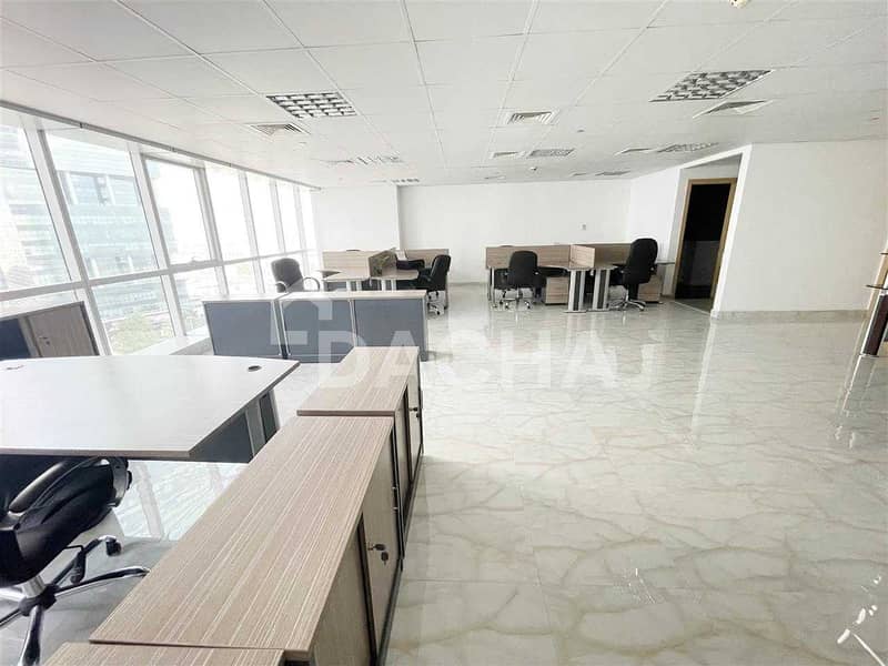 4 Bright Office / Fully Furnished / Open Layout