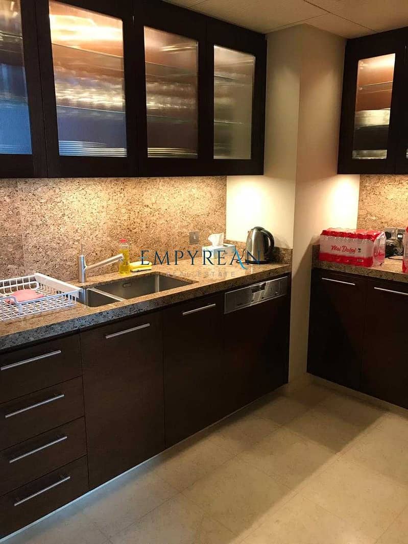 7 Luxurious | Fully Furnished| SZR View| higher floor