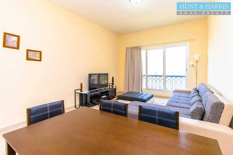 10 Live by the Sea - Fully Furnished Spacious One Bedroom