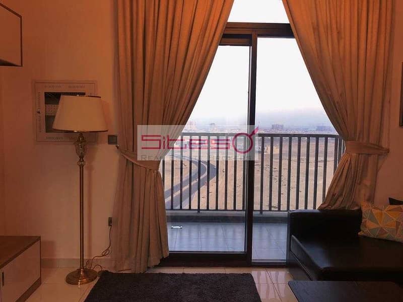 11 Luxurious Furnished Studio / closed toDiscovery Metro