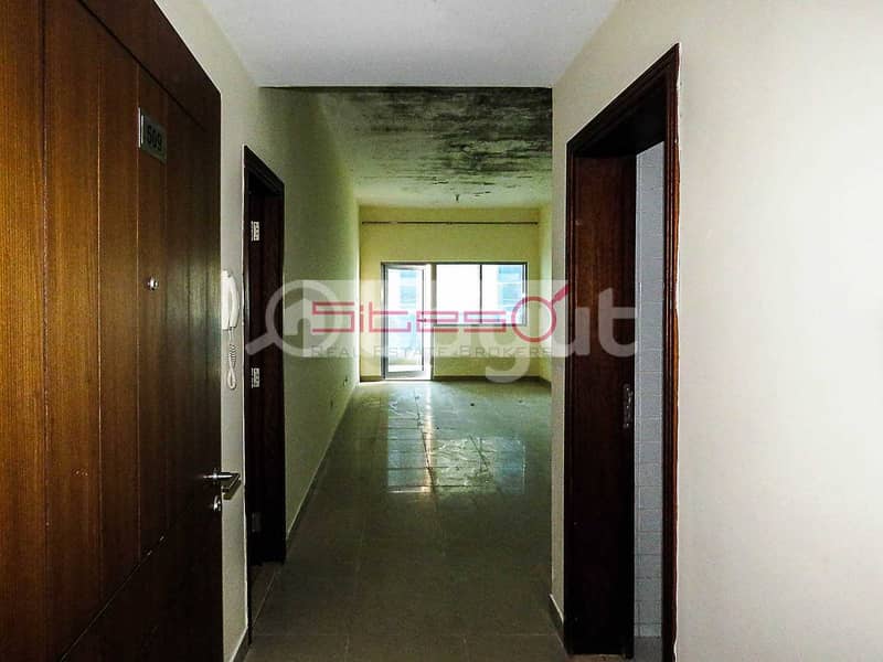 6 1 Bedroom/ Closed Kitchen/ Laundry room /4 cheques