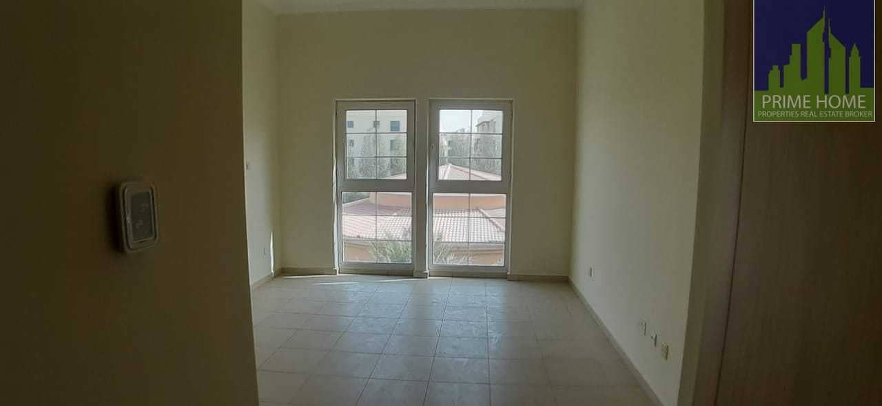 2 AMR - Large Size Vacant 2 Bedroom for Sale only in 650k