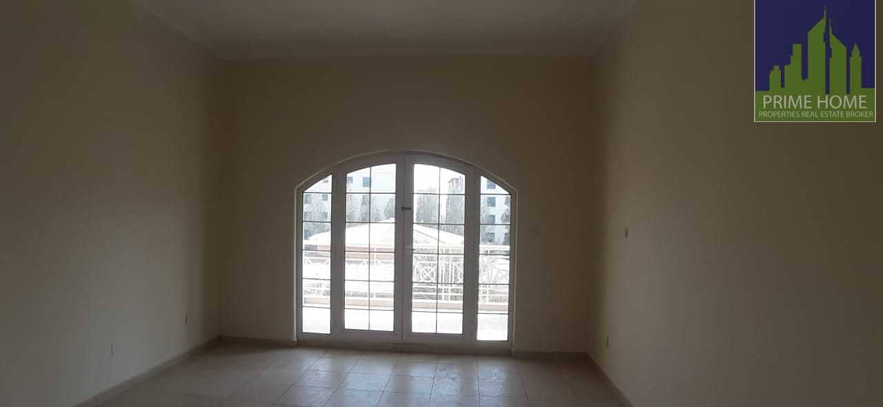 5 AMR - Large Size Vacant 2 Bedroom for Sale only in 650k