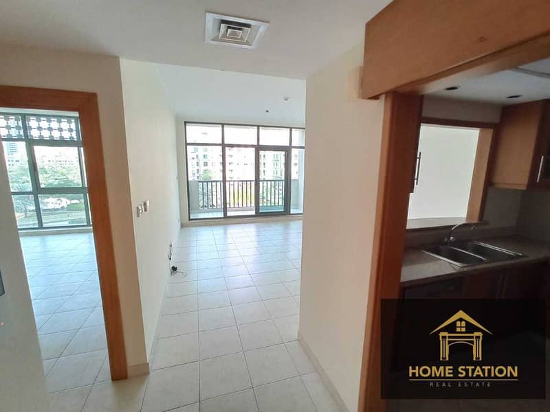 3 CHILLER FREE | FULL LAKE VIEW | BRIGHT | SPACIOUS BALCONY
