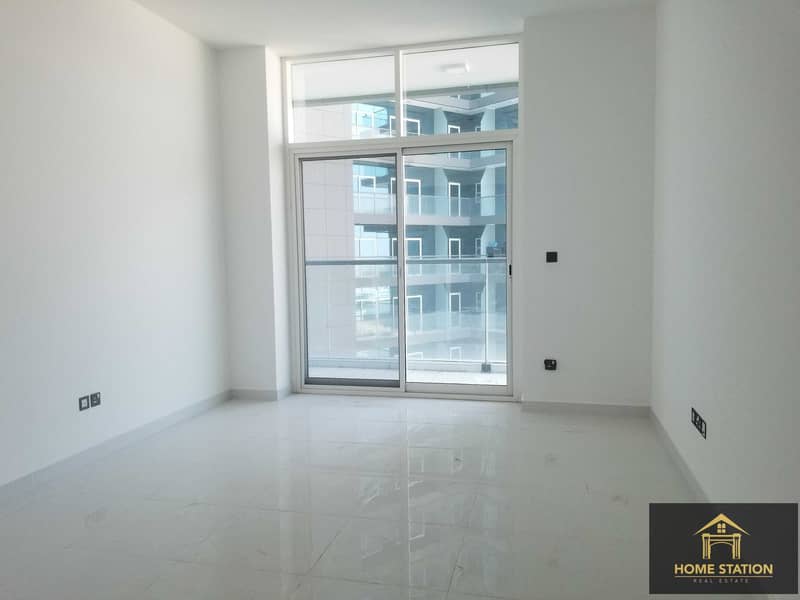 4 chiller free at a prime location 1bedroom for rent in Arabian Gate 41k/4chq