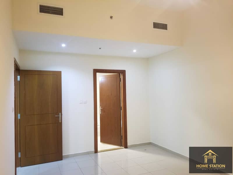 6 Most affordable offer spacious 1 bedroom at a prime location for rent in silicon oasis 29999/4 chq