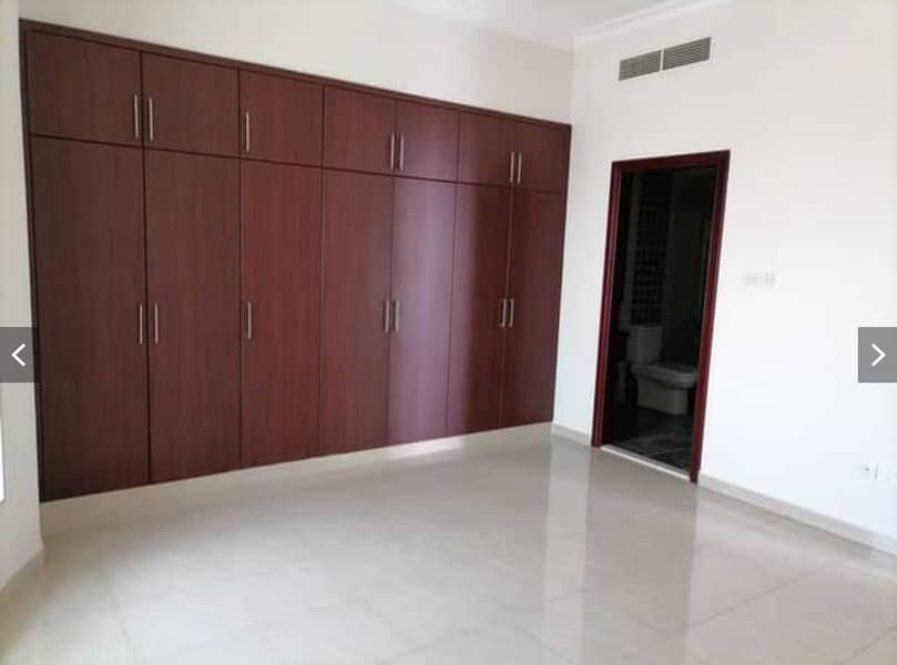 Apartment in Conqueror Tower, Sheikh Maktoum Bin Rashid Street, 3 rooms