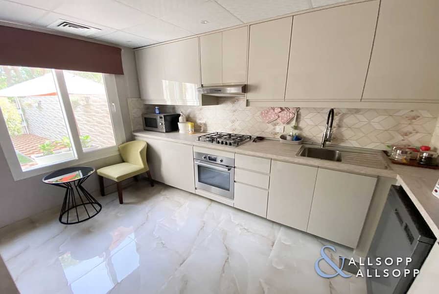 13 Upgraded | Vacant On Transfer | 2 Bedrooms