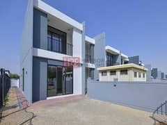 Corner Villa | 4-Bed For Families | Large Backyard