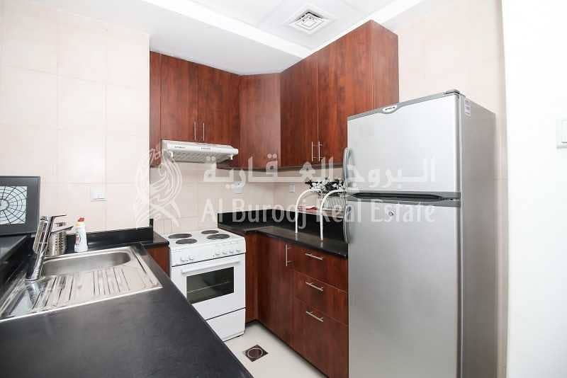 11 Nice Layout|1 Bedroom| Chiller Free| Close to Tram