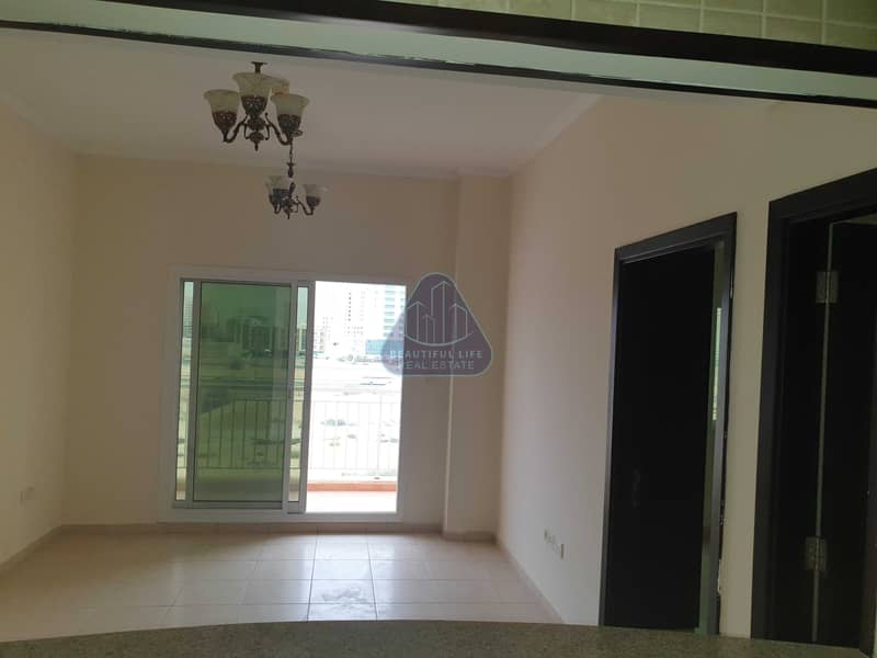 4 1 Bed Room Apparment Available I Unfurnished I Balcony
