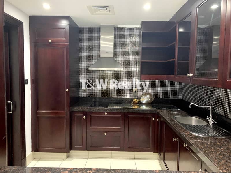 11 Exclusive| 2 BR Ensuite in Downtown