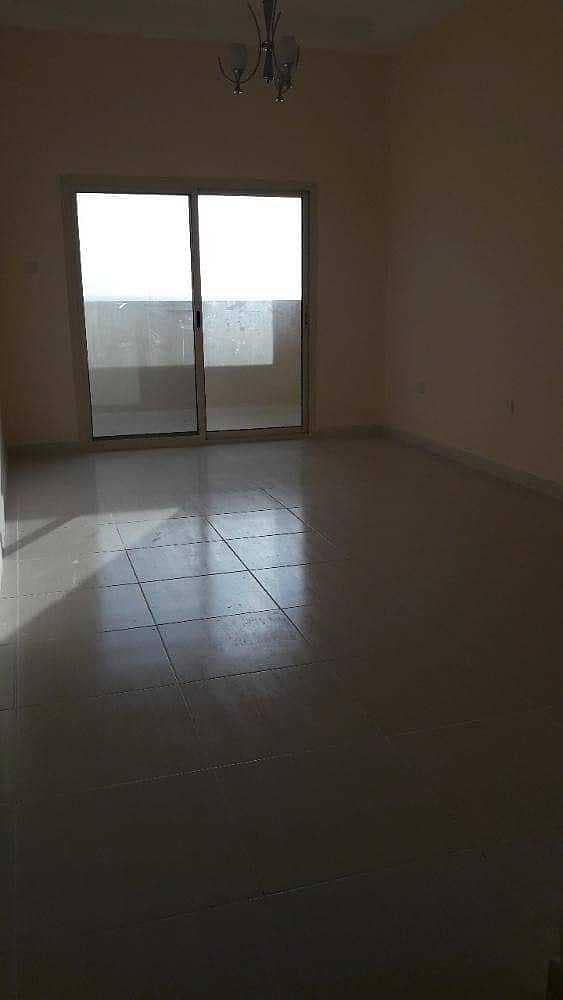 شقة في برج الزنبق مدينة الإمارات 1 غرف 16500 درهم - 5319718 شقة في برج الزنبق مدينة الإمارات 1 غرف 16500 درهم - 5319718