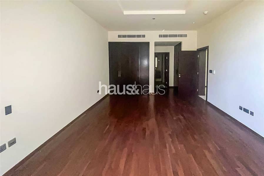 3 Spacious Layout | High Ceiling Ground Floor Flat