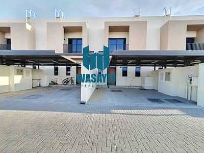 Townhouse for sale in the heart of Sharjah without service charge. . . Townhouse for sale in the heart of Sharjah without service charge. . .