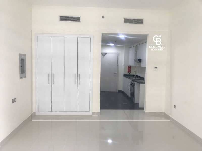 Spacious Studio With Balcony VACANT  Close to Park