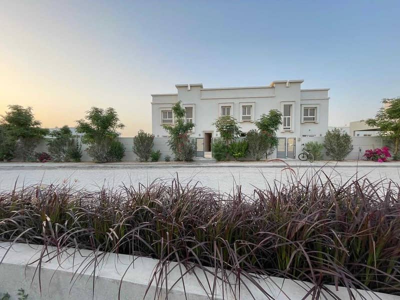 SPACIOUS 4 BEDROOMS LUXURY VILLA IS AVAILABLE  FOR RENT IN BARASHI FOR 95,000 AED