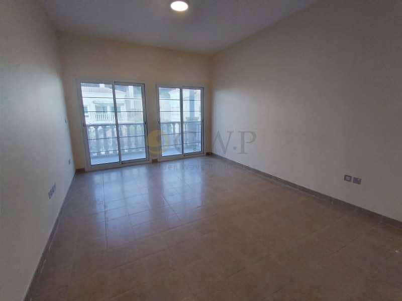 15 Close To Mall | Freshly Painted | Landscaped |