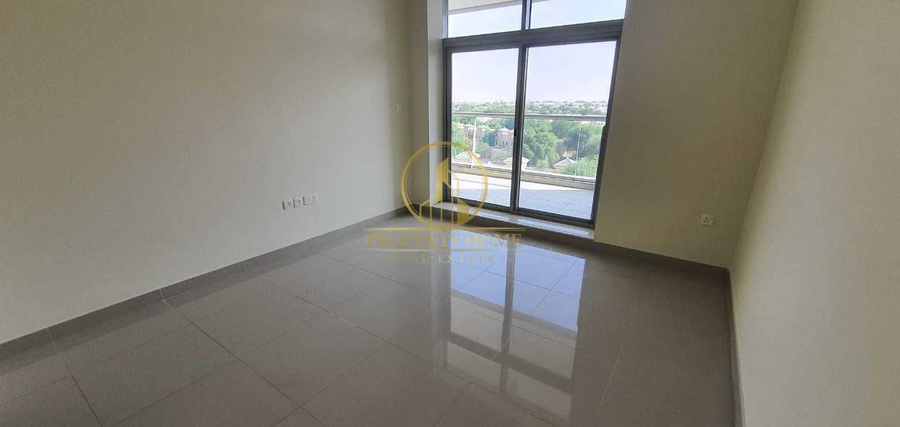 10 Mid Floor - Vacant Unit | Chiller Free | Golf Course Facing