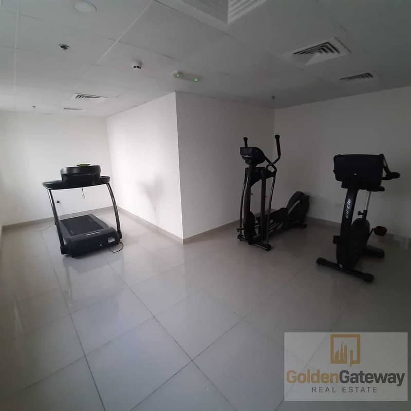 4 No Chiller| Gas Free |  Studio | 20000 AED in 4 chqs