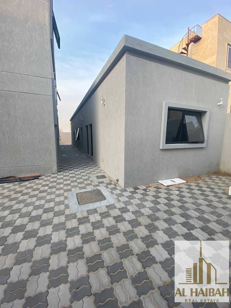 18 For sale a new two-storey villa in Al-Hoshi area with a very special location extension