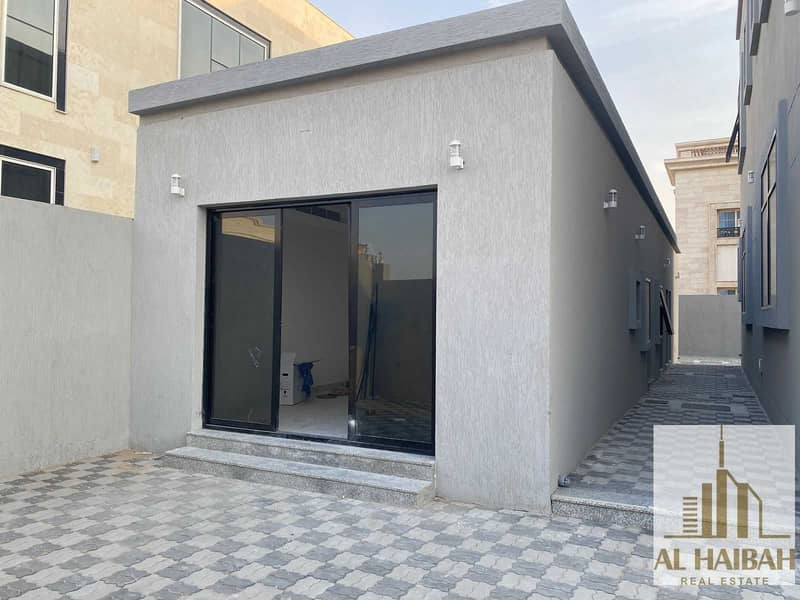 19 For sale a new two-storey villa in Al-Hoshi area with a very special location extension