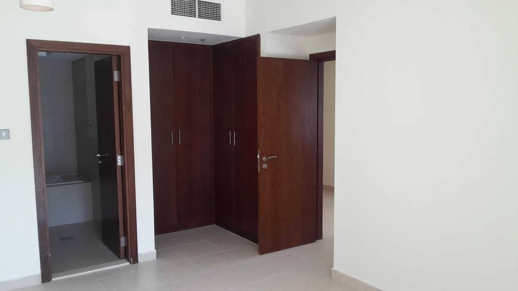 10 1BR+STUDY C/AC CHILLER FREE APARTMENT FOR SALE IN 8 BOULEVARD DOWNTOWN DUBAI