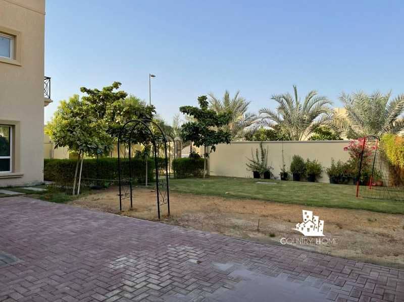 3 Luxurious 5Bed Villa | Mulhaq | Huge Garden