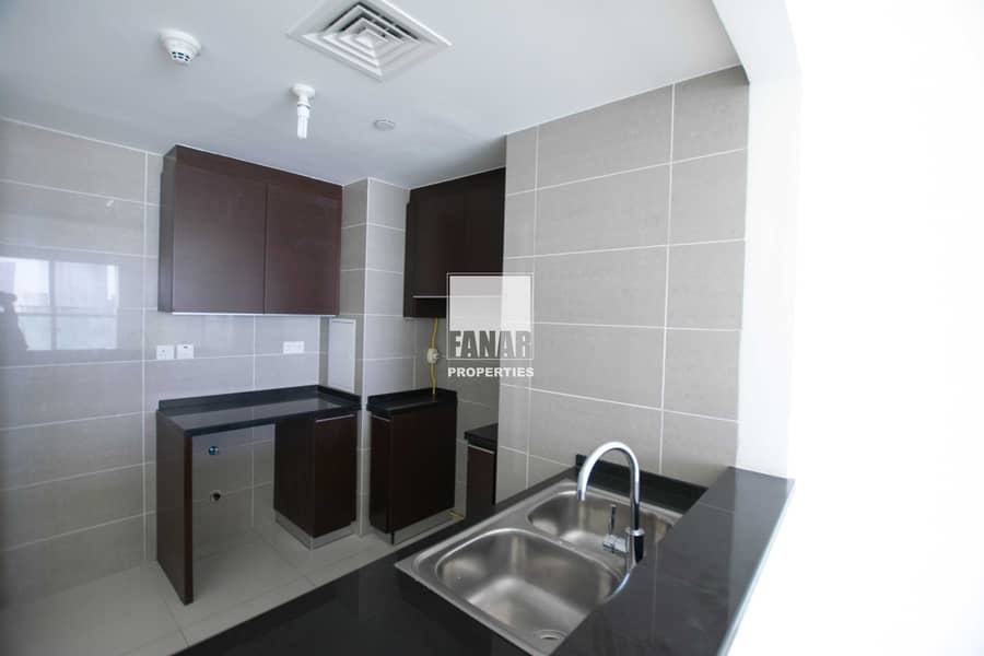3 Newly Listed | Lowest Price High Flr. Apartment