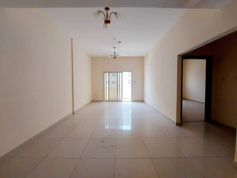 TWO BEDROOM APARTMENT | FREE COVERED PARKING TWO BEDROOM APARTMENT | FREE COVERED PARKING