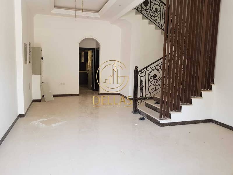 6 Villa in Abu Dhabi - Al Muroor