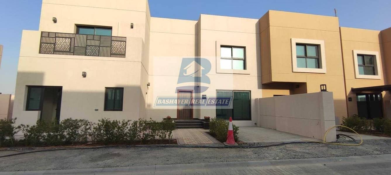 Stunning Large Privet Villa - Easy Payment - Prime Location Stunning Large Privet Villa - Easy Payment - Prime Location