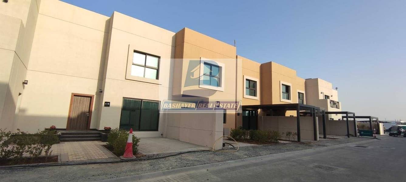 Stunning Large Villa - Easy Payment - Prime Location Stunning Large Villa - Easy Payment - Prime Location