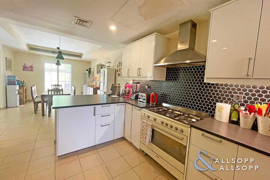 14 Exclusive | Upgraded | Park Backing | 4 Beds