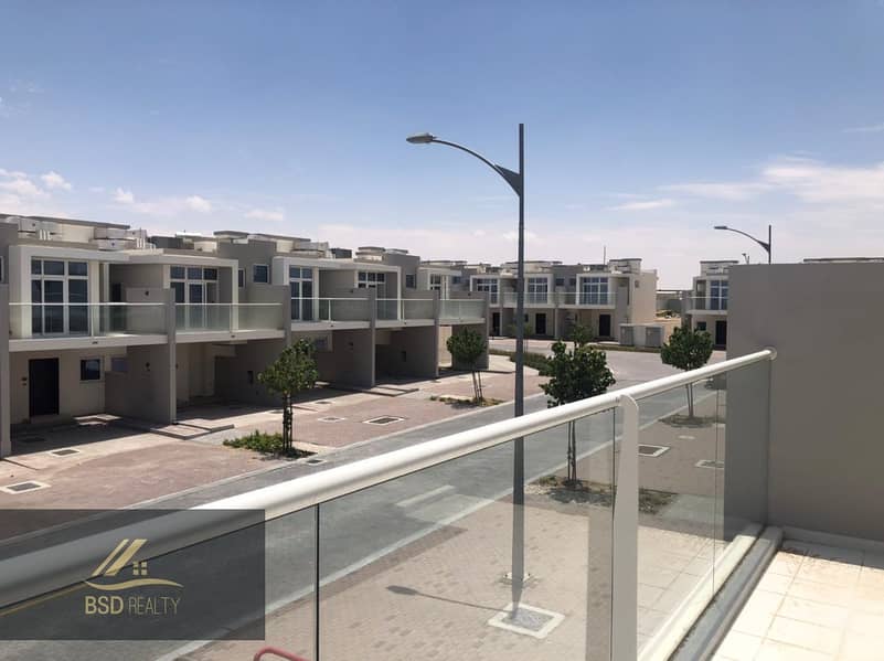 DEAL OF THE DAY Brand New | Prime Location | Resale DEAL OF THE DAY Brand New | Prime Location | Resale