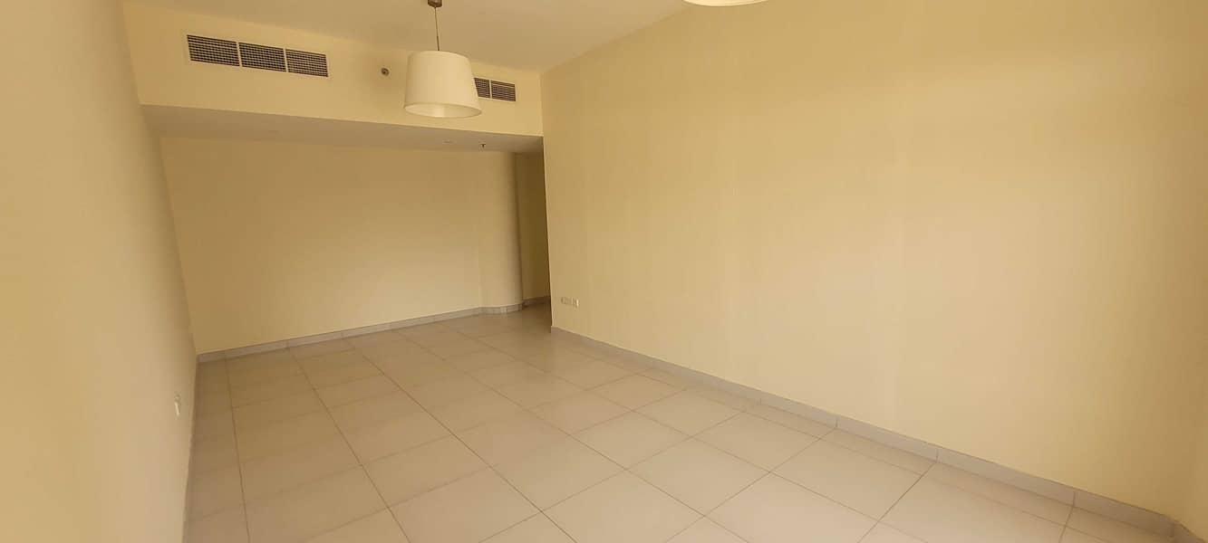 7 A Superb 1 BR with Study | Well Maintained