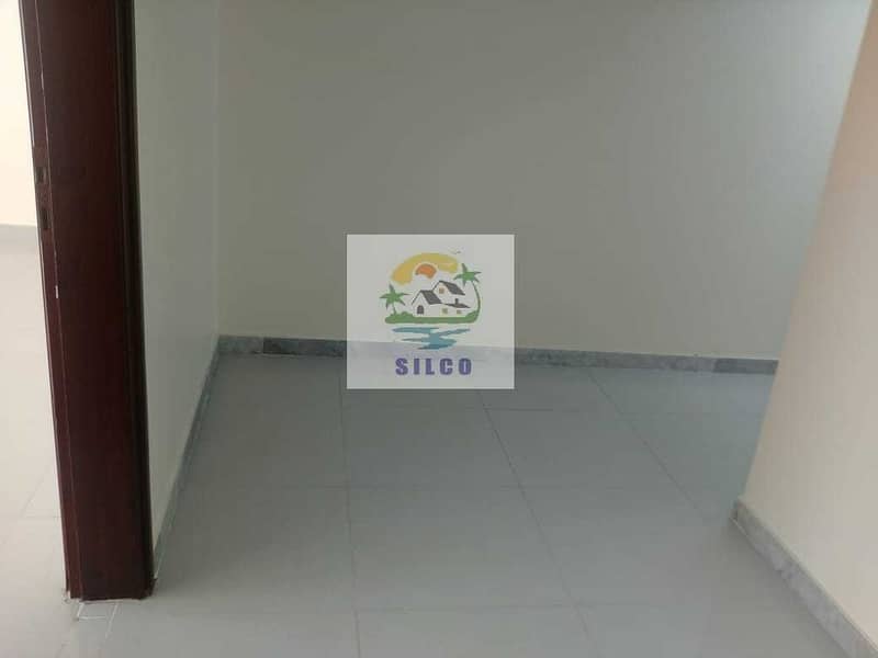 7 Fully renovated flat in central A/C