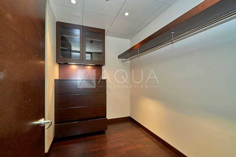 10 Immaculate Unit | Mid Floor | Vacant