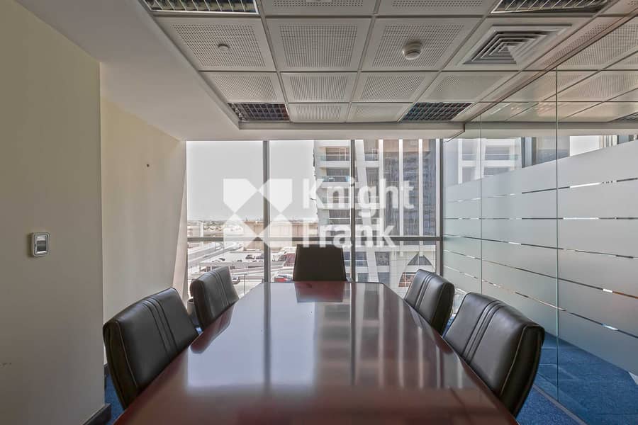 5 DMCC free zone license | Fitted Low Floor Office