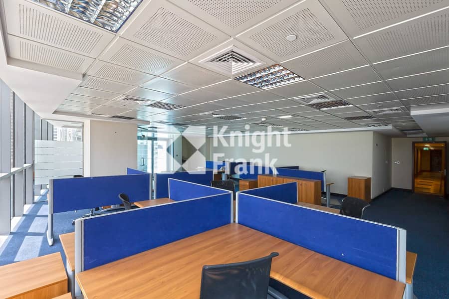 15 DMCC free zone license | Fitted Low Floor Office