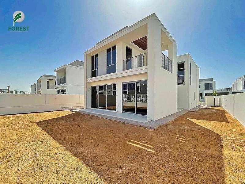 18 Stunning Villa | 3 Beds | Prime Location | Vacant