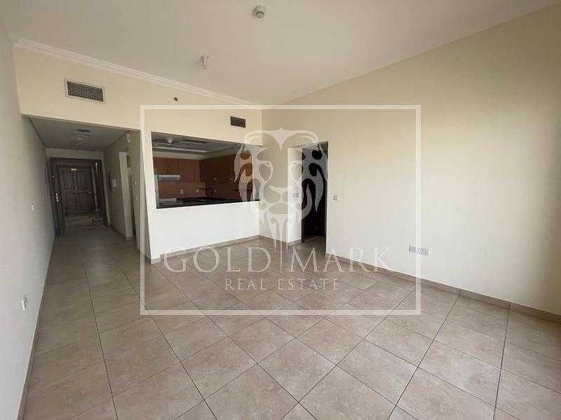High Floor | Well Maintained | Available Now High Floor | Well Maintained | Available Now