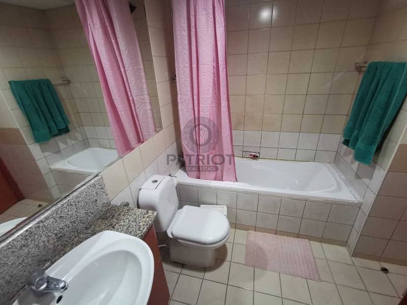 16 Well Maintained 1 Bedroom | Vacant On Transfer | Best Price